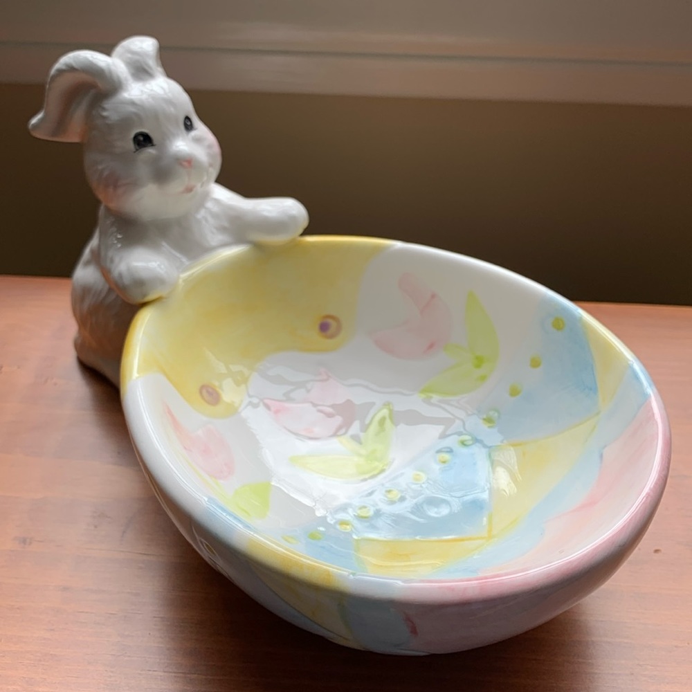Colorful Ceramic Easter Egg Candy Dish w/Bunny Rabbit Figurine